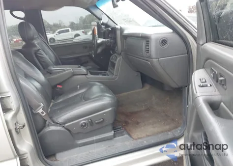 2004 GMC Sierra K2500 Heavy Duty from USA, damaged, VIN 1GTHK23164F118926